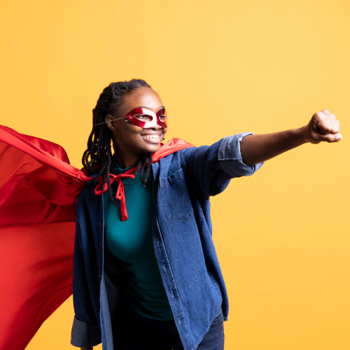 fille en super hero motivée